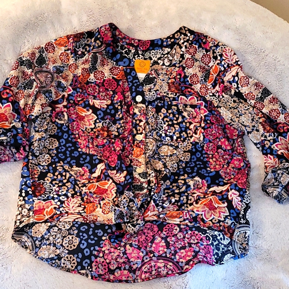 RUBY RD. Multicolor button blouse.  Tie in front. Sz PM, polyester